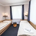 斯卡尼梅斯托公园酒店 酒店