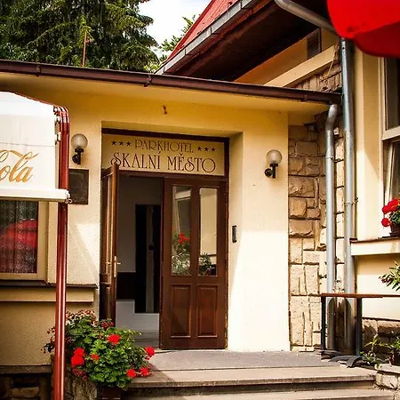 Parkhotel Skalní Město 3*